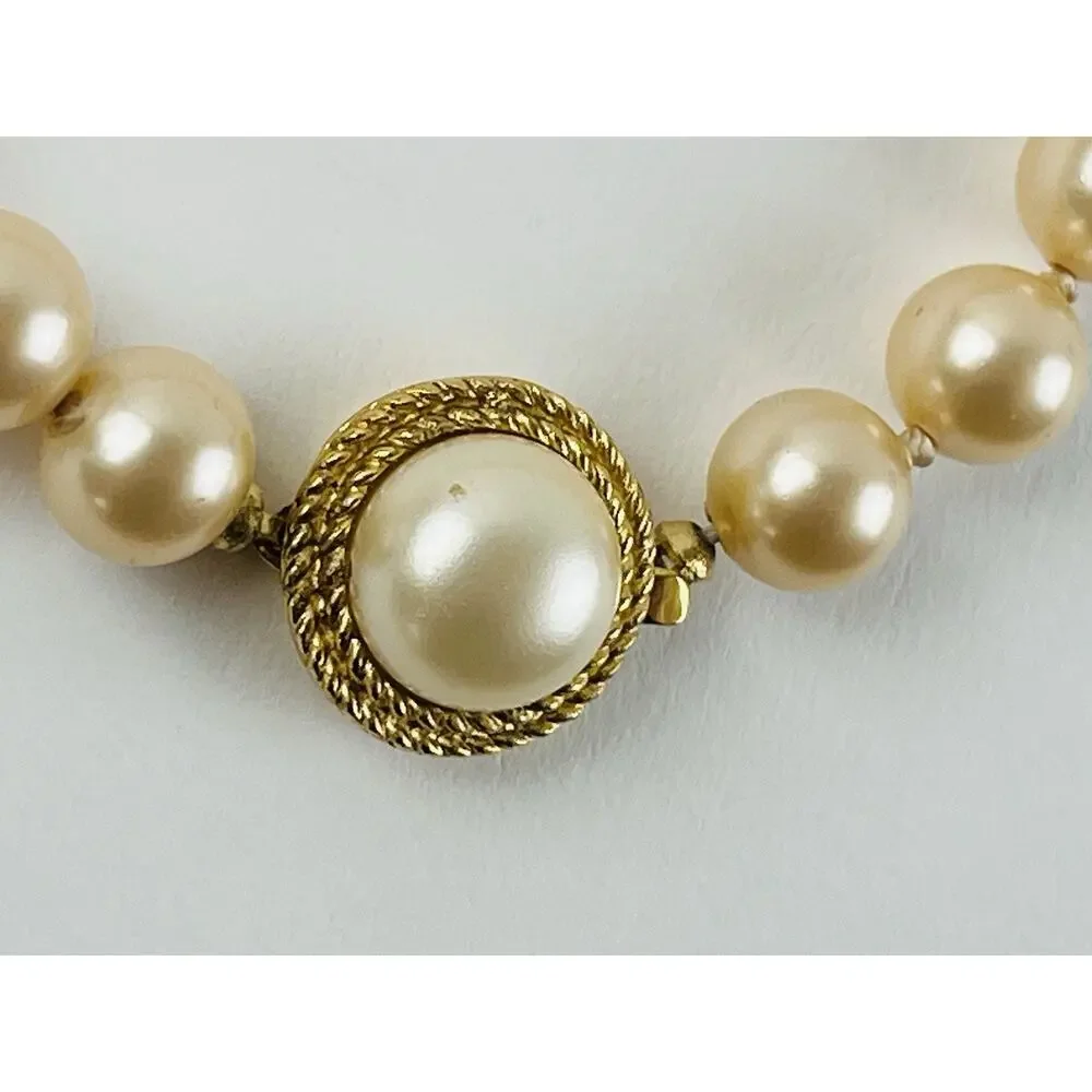 Vintage Signed Crown Trifari Gold Tone Metal Faux Pearl Beaded Bracelet Yellow